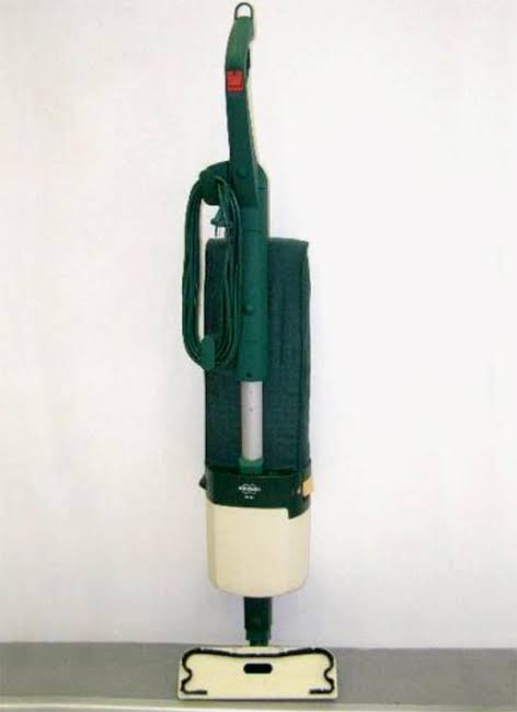 VORWERK FOLLETTO – Come parcheggiare l’aspirapolvere con spazzola fissa